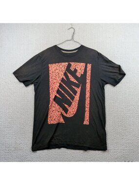 Nike Big Red Abstract Swoosh Logo Graphic Print T-Shirt Size L Black Essential